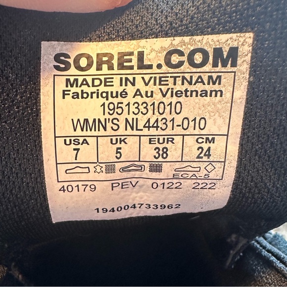 Sorel out N’ about boots size 7 - Picture 4 of 4